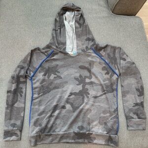 NWT. Girls Vintage Havana Gray Camouflage Sweater.